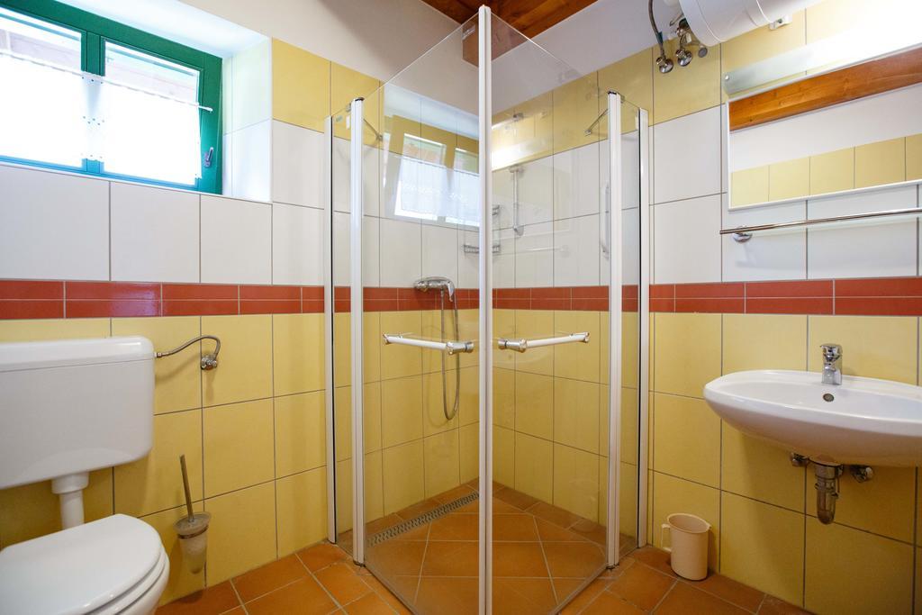 Oereghegyi Apartman Vindornyalak Kamer foto